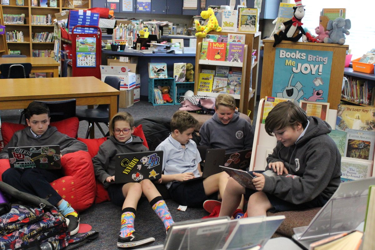 stvincentschool's tweet photo. We close out #SVLibrary Week sharing the 6th grade students playing a Kahoot! Library Challenge Quiz with Mrs. Zanarini. Keep reading students! https://t.co/oXG5Nv5BuQ