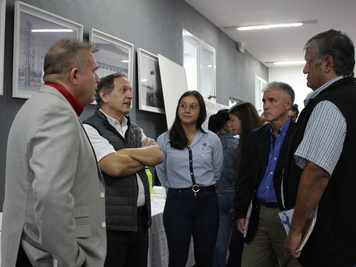INTIargentina's tweet photo. El sector forestal del NEA solicitó el diseño de líneas de proceso. Empresarios recorrieron laboratorios de fisicoquímica y de cromatografía; y conocieron la oferta tecnológica para sector de alimentos y yerba mate, entre otros.
#INTI65años https://t.co/ZANFKfUpKn