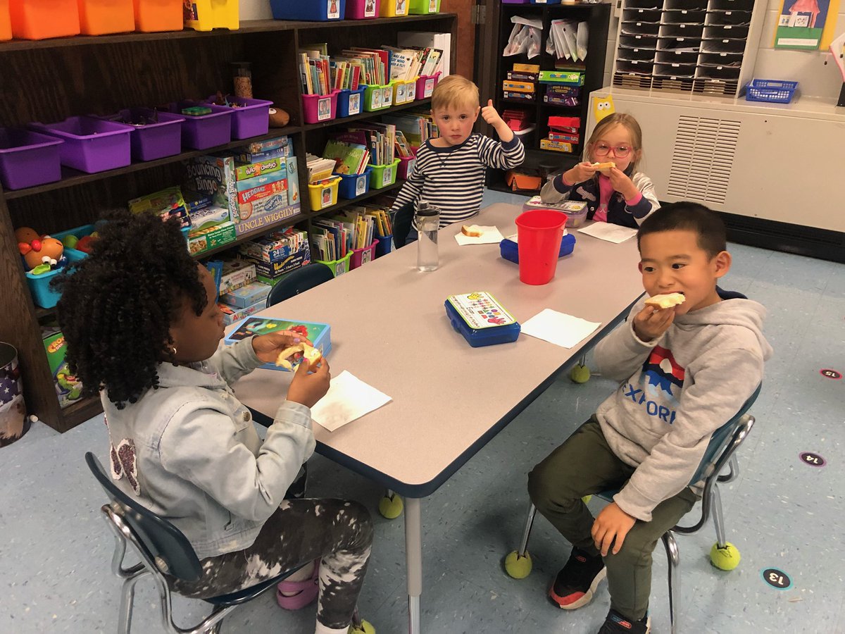 school_walter's tweet photo. Kindergarten finished their farm study by making homemade butter! It was kid-approved. @TiceMallory @AnnHaley_RCS @rucoschools @LWH_Heath @BrentBogan https://t.co/CSoVhAgR9h