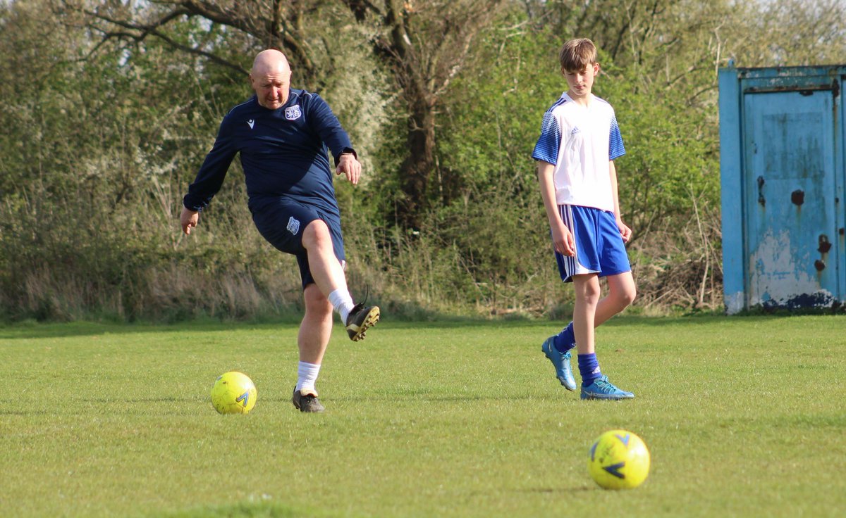 ActionPhotosTH tweet media