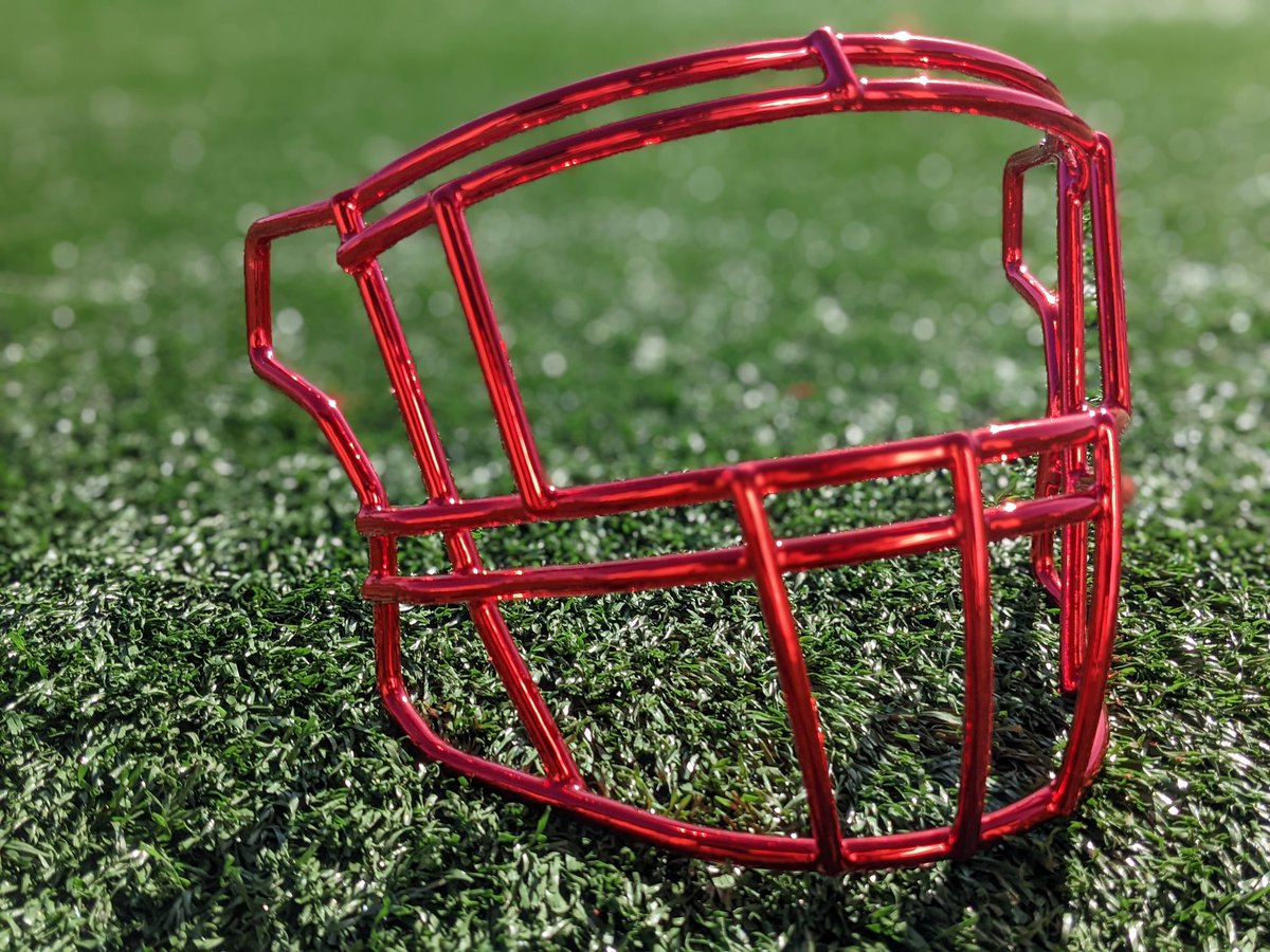 CoachRoachLJ's tweet photo. Working on something new for this season 👀 Old school traditional color scheme with new age flare for the helmets! 100 years of tradition, big season ahead! More to come, stay tuned #sailtheship #100Horns #redchrome https://t.co/HxVRVRYhUr