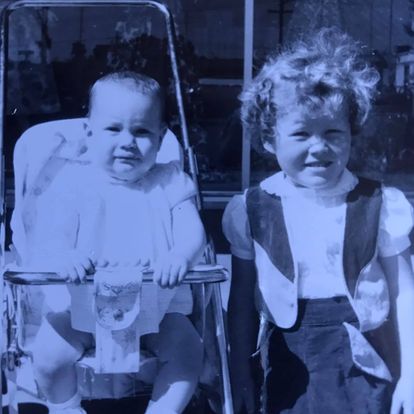 bergenw's tweet photo. I miss my Big Sister Bergen aka Big Alice 💔 love, lynda https://t.co/dcKxawMFpW