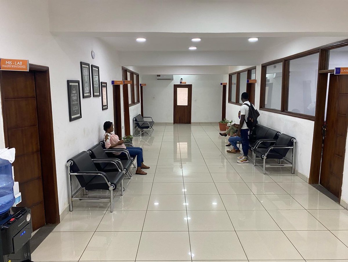 codesl_it's tweet image. “The perfect school environment does not exi…”

*College of Digital Excellence has entered the chat. 

We pride ourselves in providing a conducive environment as it is one of the keys to ensuring the students pay attention.

#CodeSL #tech #education