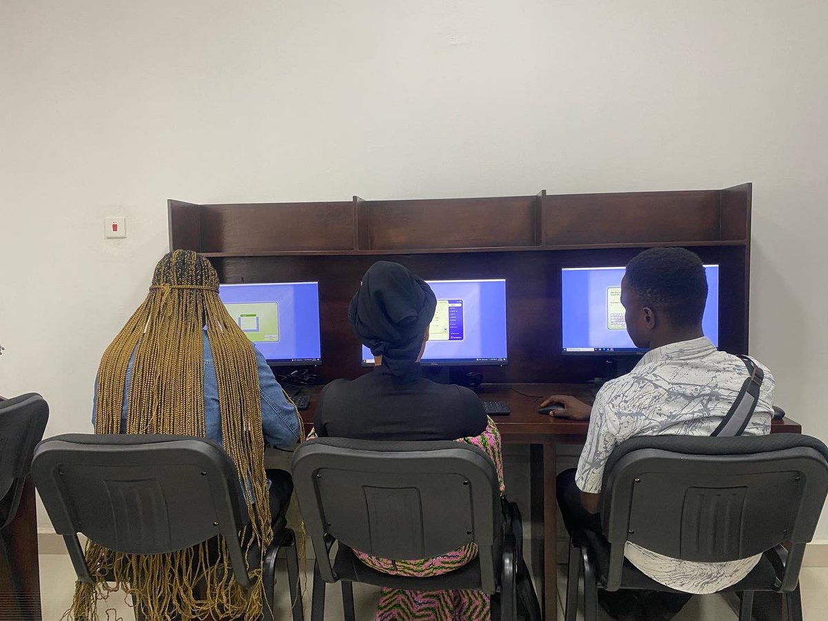 codesl_it's tweet image. “The perfect school environment does not exi…”

*College of Digital Excellence has entered the chat. 

We pride ourselves in providing a conducive environment as it is one of the keys to ensuring the students pay attention.

#CodeSL #tech #education