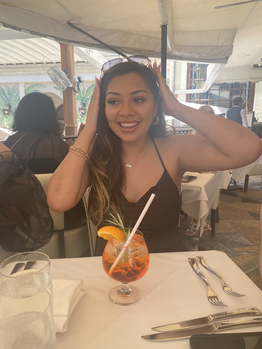 Briyonce_21's tweet photo. Mini photo dump of my fav pictures from my birthday vacation #Bahamas #Miami 🥳🛳🇧🇸🏝🍹 https://t.co/rTinZdTPfZ