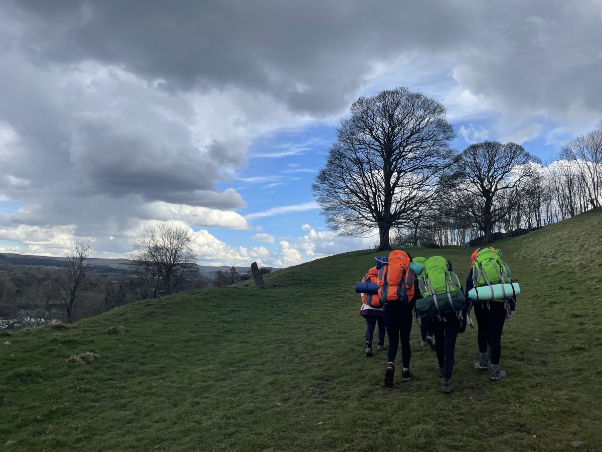 ChallengeEx's tweet image. A good acclimatisation with this weekends bronze DofE group. Epic skies again in the Peak District