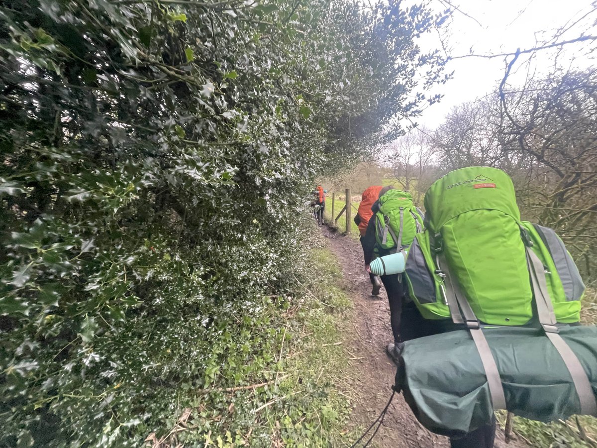 ChallengeEx's tweet image. A good acclimatisation with this weekends bronze DofE group. Epic skies again in the Peak District