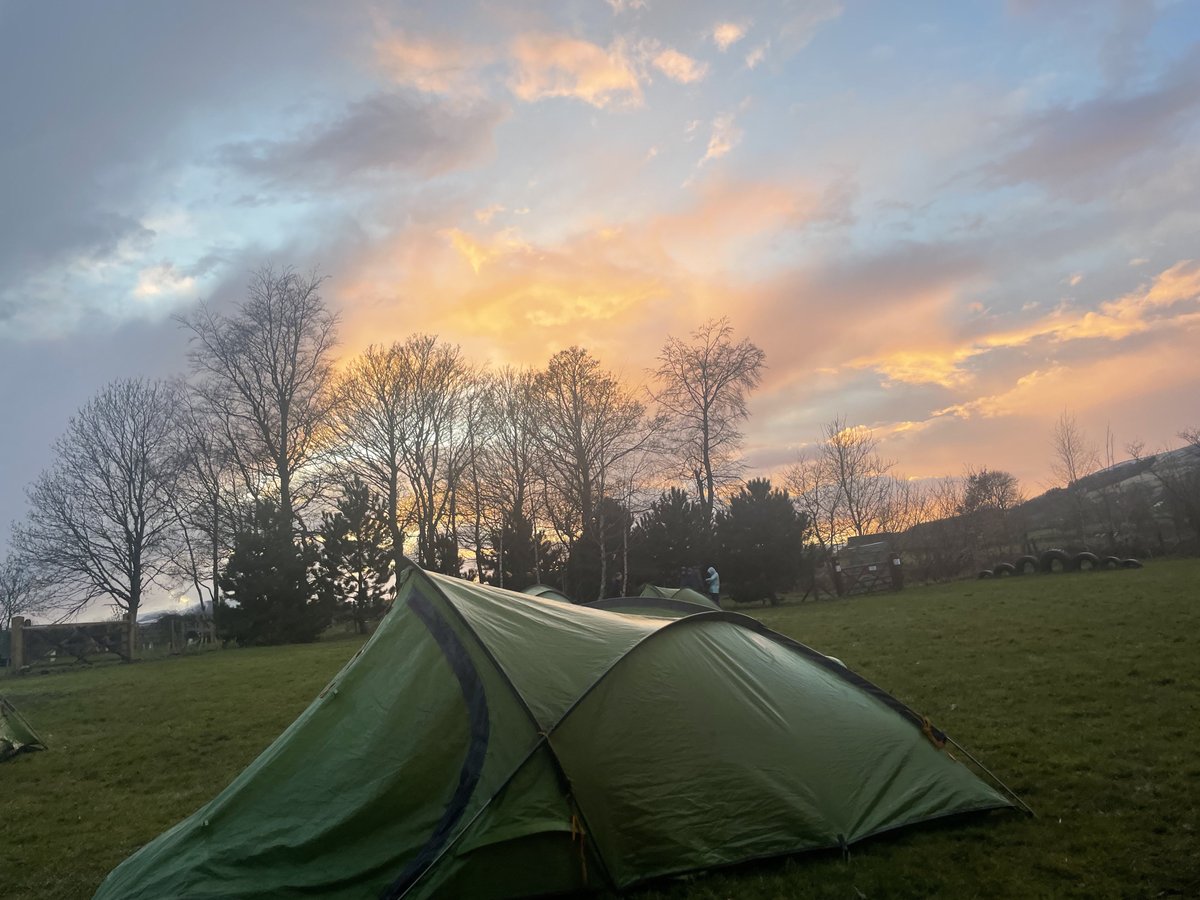ChallengeEx's tweet image. A good acclimatisation with this weekends bronze DofE group. Epic skies again in the Peak District