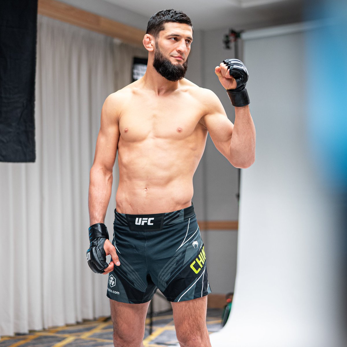 mmagonewild's tweet photo. Dana White says if Khamzat Chimaev beats Burns, we’ll see him fight Colby Covington next 👀 Who wins that? 🤔 https://t.co/DCSZJhiQNe