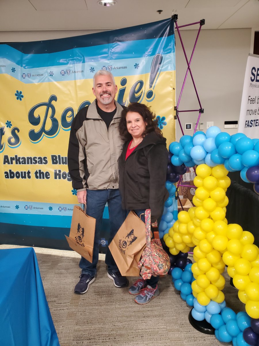 ArkBlueCross's tweet photo. Hogeye Marathon & Relay runners! Come visit the Arkansas Blue Cross booth at The Jones Center in Springdale before 7 tonight for a free pair of groovy compression socks (while supplies last) and register to win a massage gun! #theoneforall #livefearless #NWAStrong #NWA #BYFC2022 https://t.co/AzOVjNGfkc