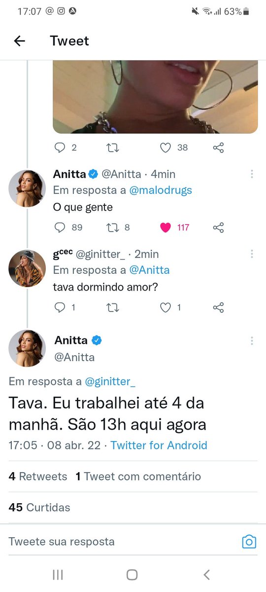 ginitter_'s tweet photo. em menos de 24 hrs ela me respondeu 2 vezes 😭😭😭 https://t.co/rsMBEEMLag
