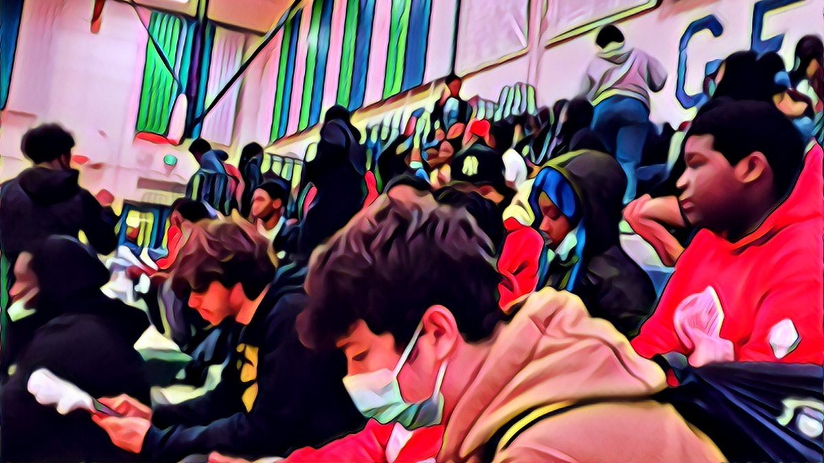 FVennePROF's tweet photo. VENDREDI 8 AVRIL 2022
Premier match de basketball 🏀 avec spectateurs du @CcSamuelGenest #laseretfier @laserccsg #CCSG
VS #vikingsccfo #CCFO @ecolecatholique #onfr https://t.co/kPlrvE8599