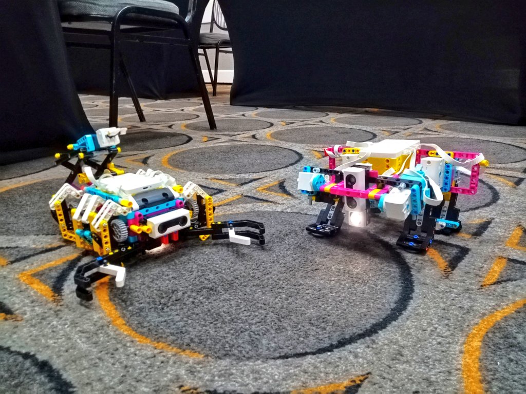 KyaBatjha's tweet photo. The great Nelson Mandela once said "Education is the most powerful weapon which you can use to change the world"

KYB_Robotics🤖 is all about that change. Ungasali nawe, join us today🎉🎉
#LegoEducation #KYBRobotics #ENCC #spikeprimelego https://t.co/wK8BHK8uWZ