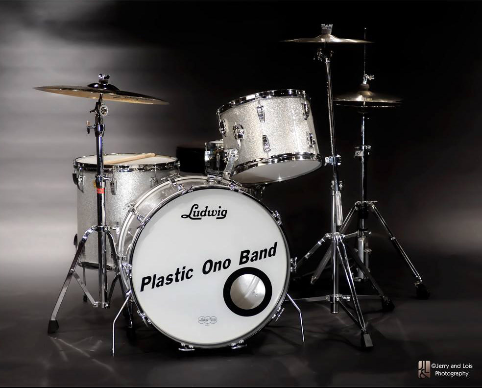 This is Alan White's beloved 'Plastic Ono Band' silver Ludwig drum set (as played on the albums Imagine with John Lennon and All Things Must Pass with George Harrison). 
Stolen from Alan's lockup in Washington State, USA. 
If you see it please DM us or call 911. Please RT!