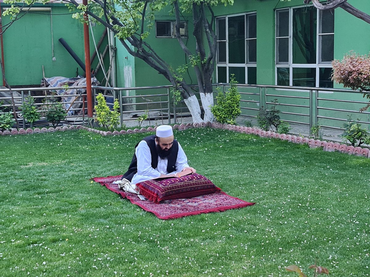 MJalalAf's tweet photo. Our foreign minister in the holy month of Ramazan. https://t.co/gOohbx3Oy2