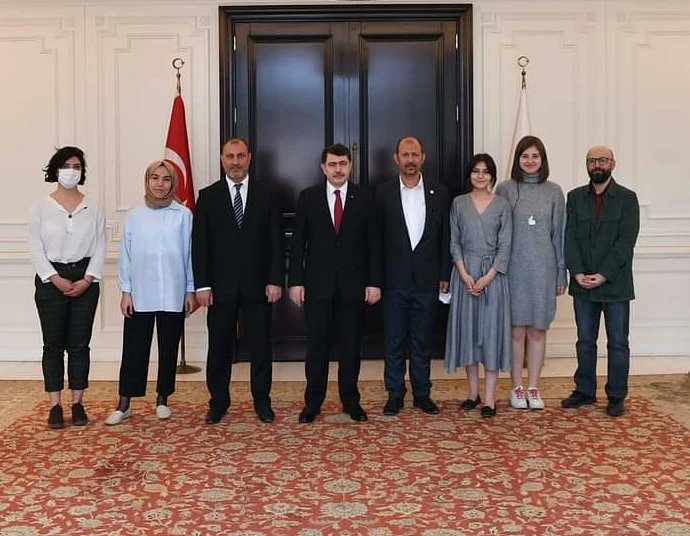 RomHakDer's tweet photo. Dünya Romanlar Günü nedeniyle Ankara Valisi Sn. Vasip Şahin'i makamında ziyaret ettik. Romanların sorunlarından ve Hayal Ev Projesinden bahsettik.
@AnkaraValiligi https://t.co/rYR2UlAGrd