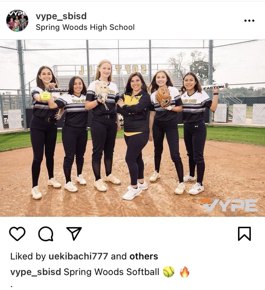 SwhsClub's tweet photo. SWHS Lady Tigers! 🥎🔥 @woods_2020 @sbisdathletics @SpringWoodsHigh #tigercountry #swhsvarsitysoftball #swhsladytigers #springwoodshigh #ladytigersoftball #classof2022 #vype https://t.co/b06jB9hIR2