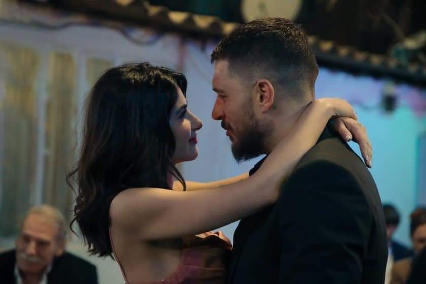 vaneinboraland's tweet photo. #ÜçKuruş sinossi puntata 22.
Io mi soffermo su #EfLey #Bahkar & #Halin
#EkinKoç #UrazKaygılaroğlu #AslihanMalbora #NesrinCavadzade https://t.co/1XxMLZgftC