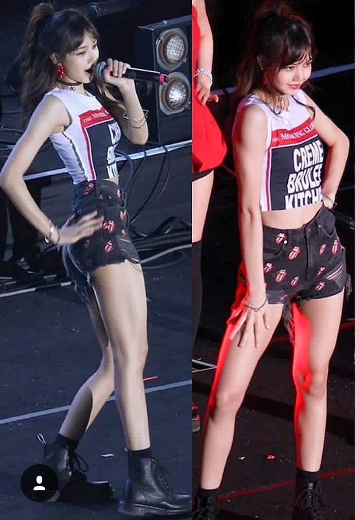 MightyMonita's tweet photo. Lisa probably heard hip pads, and said "Where would I be needing thos for?"😌🔥🔥🔥 https://t.co/B6zu7axwGh
