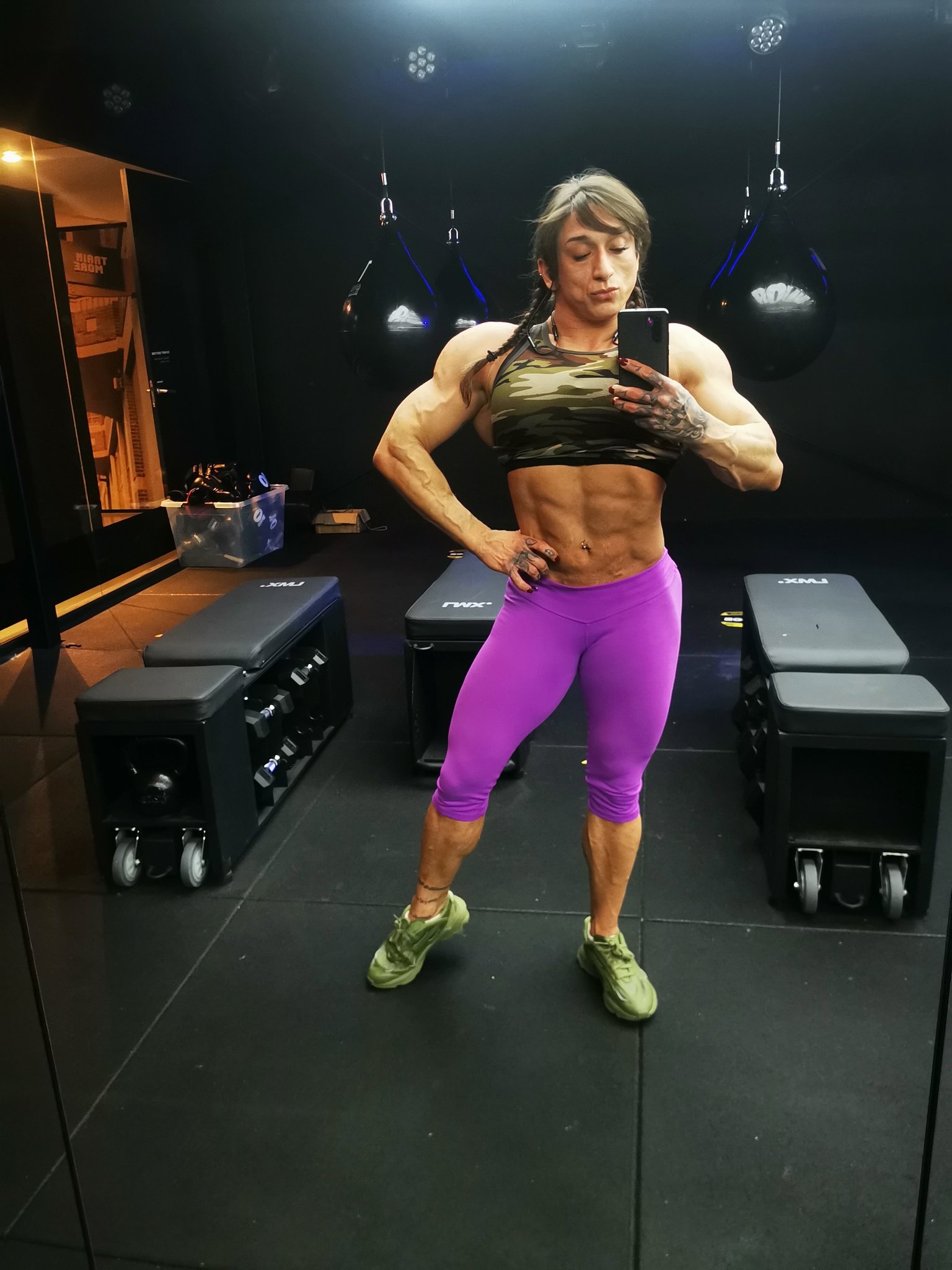 TW Pornstars - Karyn Bayres. Twitter. Hello Köln, Germany!!! 💖🤗. 8:25