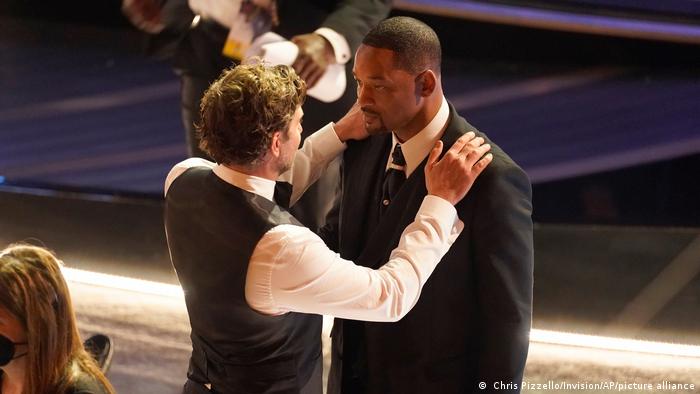 dw_espanol's tweet photo. "Acepto y respeto la decisión de la Academia", dijo en un breve comunicado remitido por su representante a medios de comunicación estadounidenses el actor Will Smith (lgc)

https://t.co/GryEIOI9pt https://t.co/oxnk2j9dU7