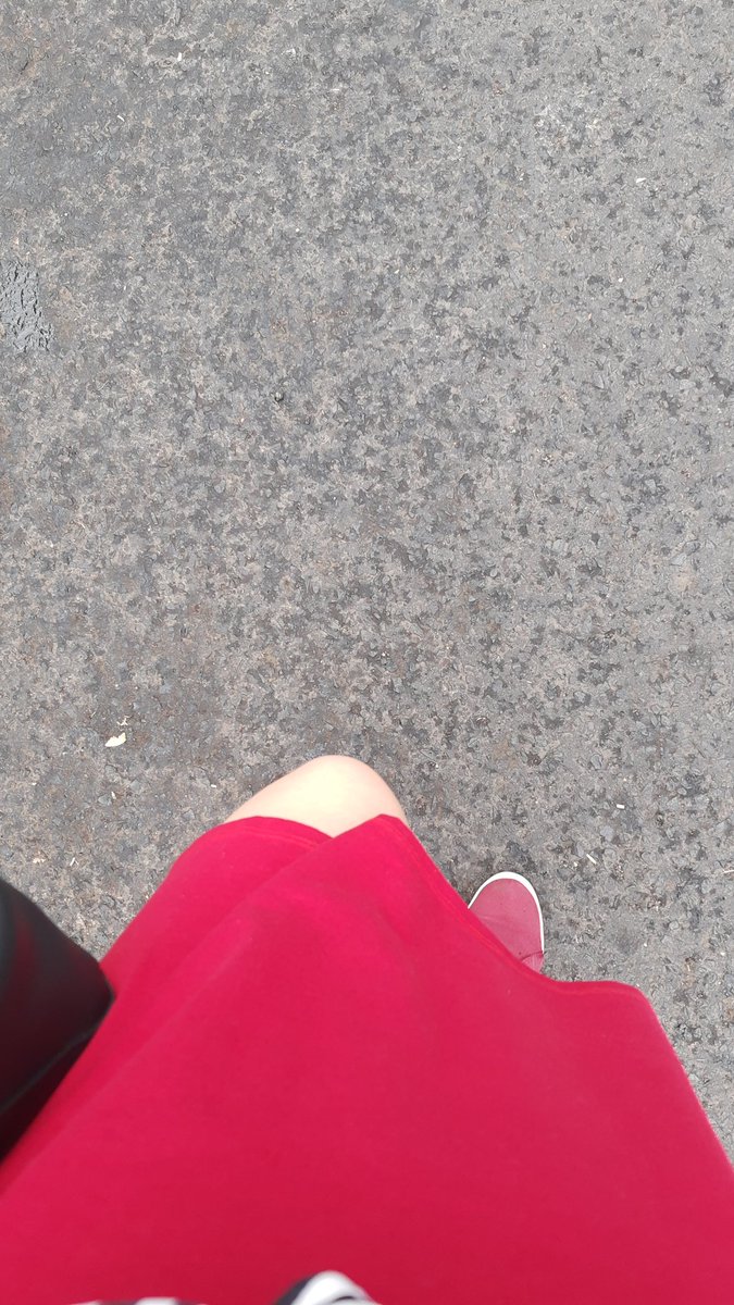 ale_ale07's tweet photo. Ale: primavera buen momento para ponernos vestido 💃🏻
Primavera: hoy es un buen día para llover 🤦🏻‍♀️ https://t.co/m4CQsIaqBy