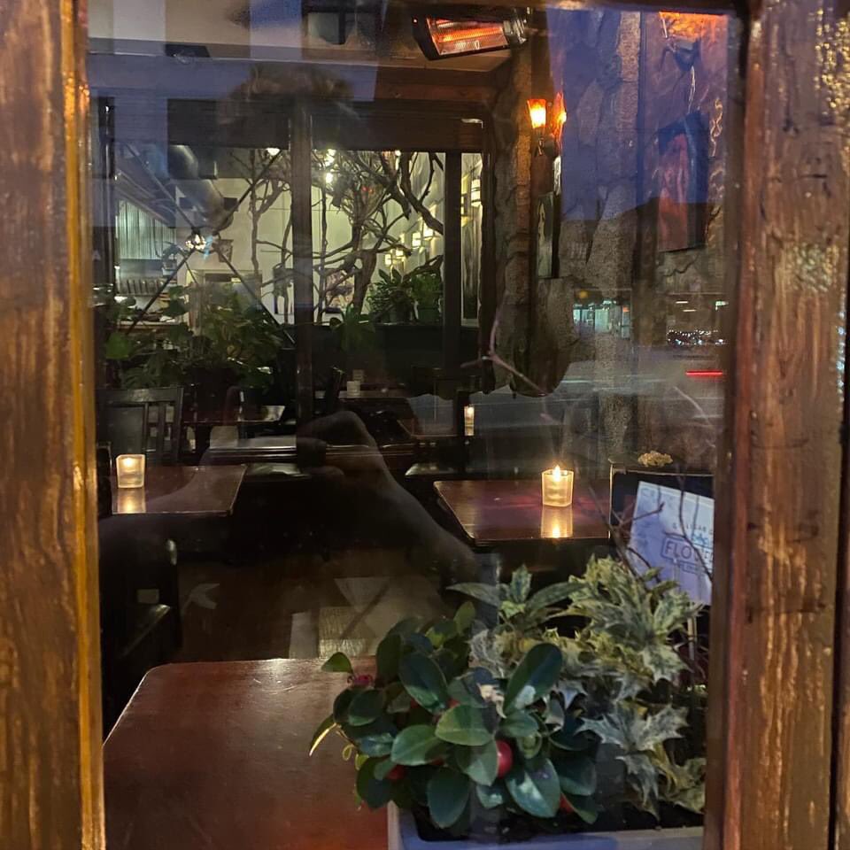 locusonmain's tweet photo. It’s fri-YAY! Get down to the Locus tonight for fresh features, delightful beverage and daily dinner specials! Let’s raise a glass Vancouver! We made it to the weekend!! 🍻🍻🍻
*
*
*
#fridaynightinvancouver #friyay #vancouverrestaurants #mainstreetyvr #soma #wheretoeat https://t.co/HhuaX3xB4E