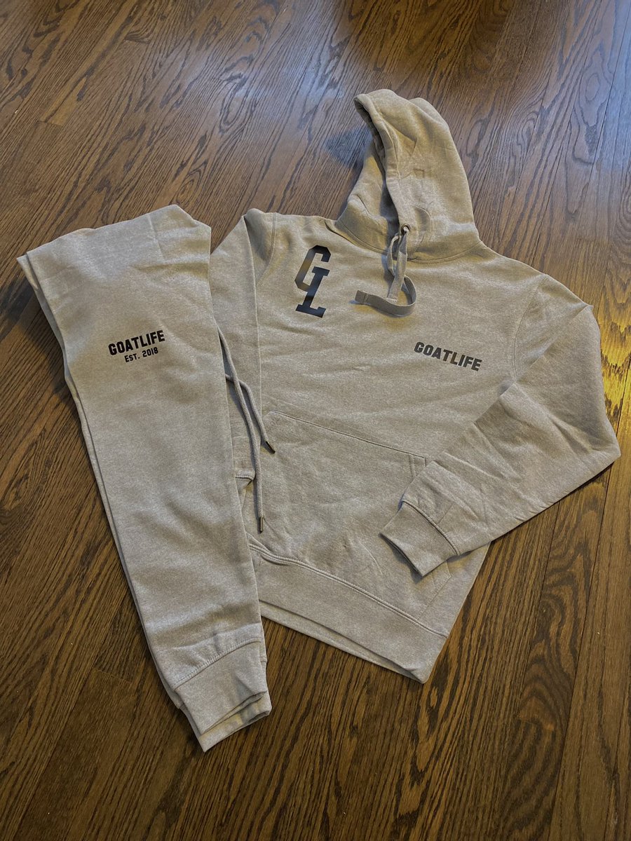 _ShatteredIdeas's tweet photo. GOATLIFE’s :
Cosy, yet Comfy…
Casual, yet Simply Clean… #Essential Jogging Suit
•
•
•
Other Colors: ⚫️ &amp; ◻️
Sizes: (S- 2XL)
•
•
•
AVAILABLE NOW
DM TO ORDER
•
•
•
#goatlife #shatteredideasclothing #chicagofashion  #SIC⚡️ #SIC⚡️Design #SIC⚡️Customs #SIC⚡️Lab https://t.co/1PVZnULKTl