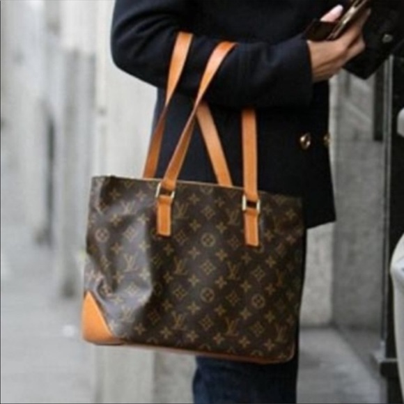 normaleeez's tweet photo. So good I had to share! Check out all the items I'm loving on @Poshmarkapp #poshmark #fashion #style #shopmycloset #newyorkcompany #louisvuitton #lululemonathletica: https://t.co/topIq9lkjk https://t.co/fJPGegnJHI