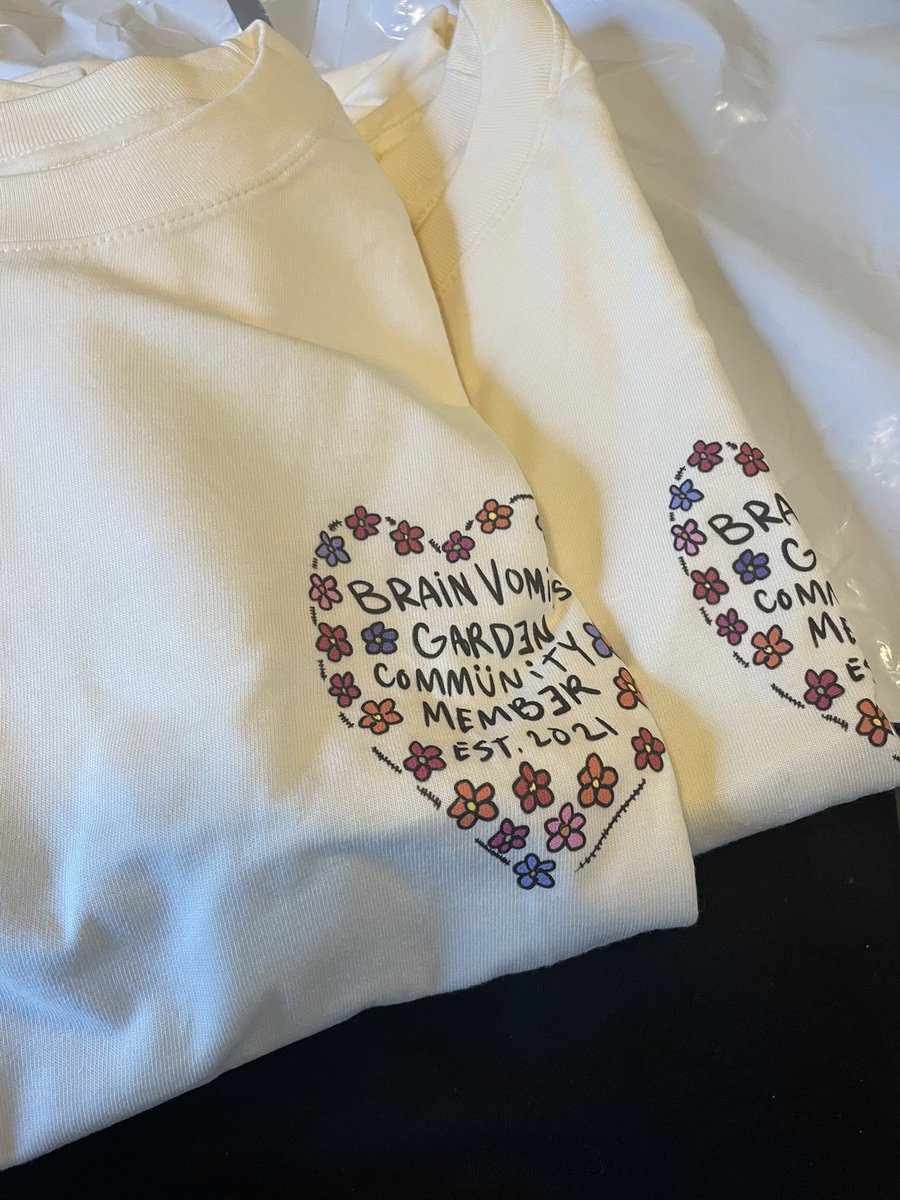 MyNamelsJonas's tweet photo. I own way more NFTs than I care to disclose but @steven__rea is the first project to send free merch to holders! Thank you 🙏 https://t.co/b3mqG9yCJq