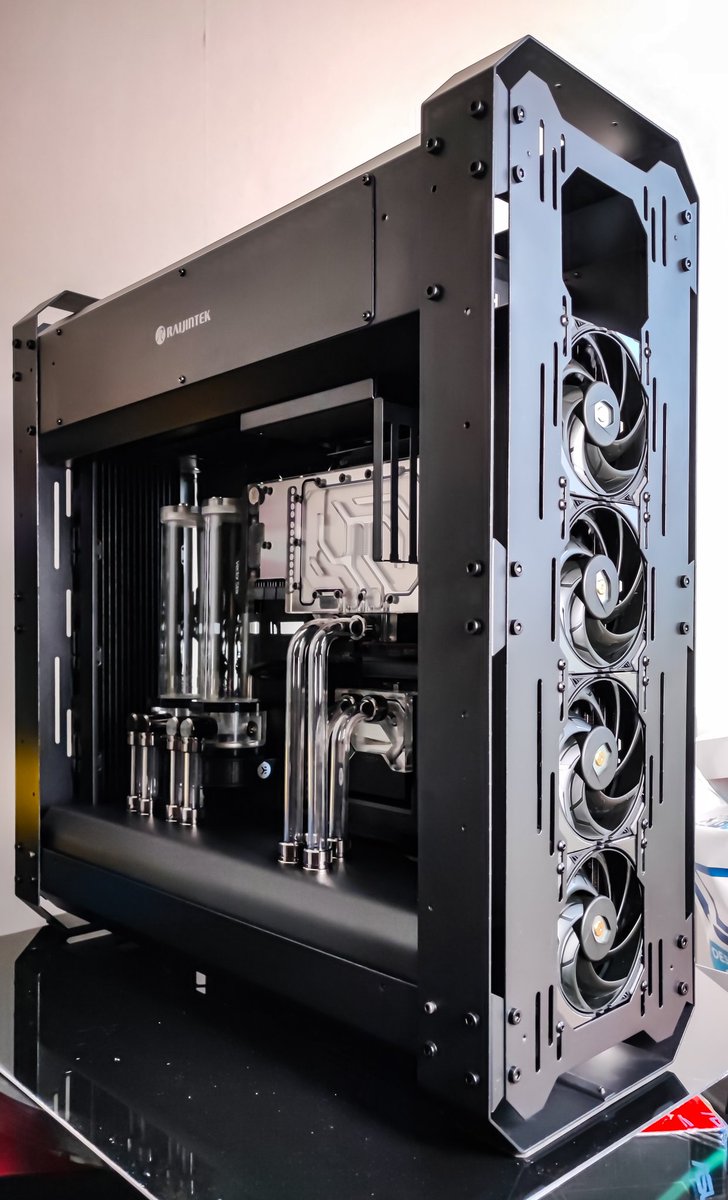 Yereckt AKA La Légende tweet media