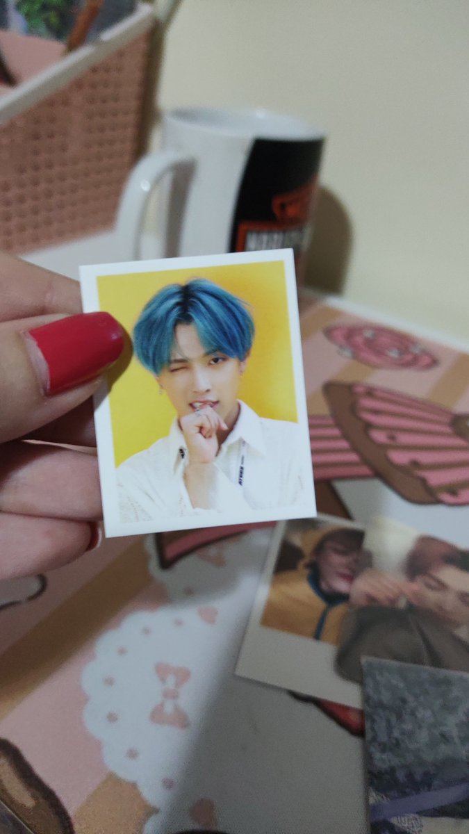 ratokpopper's tweet photo. Feedback positivo pra @hehet_store que me vendeu esse set lindo 🥺 tô apaixonada pela fotinho dele dormindo juro 😭 
Veio muito seguro e super rápido, obrigada!!!!! https://t.co/KL4hFPJoCh