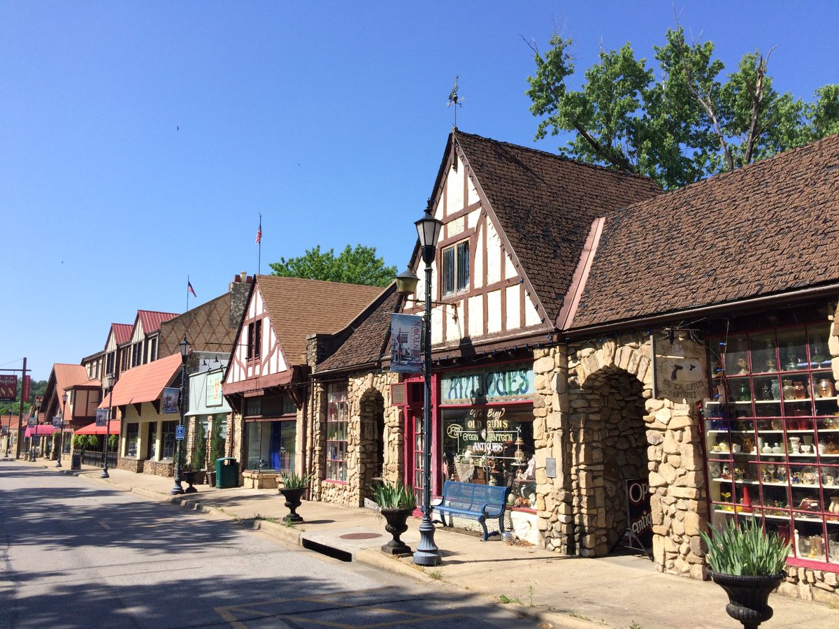 FlyBranson's tweet photo. The best thing about travel is finding a find, that unexpected gem! Historic Downing Street in Hollister.  An eclectic mix of dining, art, breweries and specialty shops. Learn more: https://t.co/inXPfPq4rB
Get here with @FlyFrontier LOW FARES DONE RIGHT. Now booking! https://t.co/bg9AypqdwH
