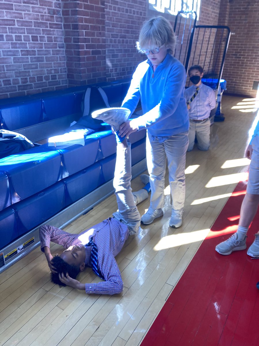 ParrottLibrary's tweet image. Stretching before a reading competition? Makes total sense at our #boysschool @StAlbans_STA #SpringSprint