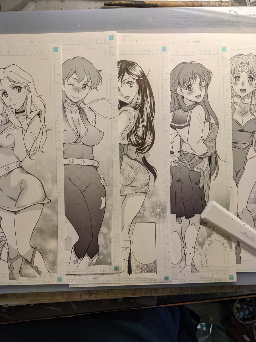 新作進捗。
トーン作業全て終了しました!😂😂
昨日九割方…などと余裕こいてたのに
意外と手間取りました残り一割💧
あとはホワイト処理と表紙と編集作業ですね。
表紙はともかく、ホワイトと編集作業は地味に神経使いますので、未だ苦手です😅💦💦 