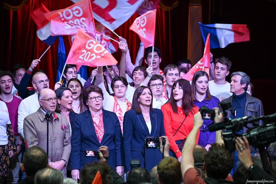 David Assouline (@dassouline) on Twitter photo Je n'ai jamais mené une campagne aussi difficile, je n'ai jamais été autant en phase avec la sincérité des convictions d'une candidate que je soutiens, je n'ai jamais constaté un tel courage et solidité dans l'adversité, et pour cela aussi je suis fier de voter pour <a href="/Anne_Hidalgo/">Anne Hidalgo</a> Je n'ai jamais mené une campagne aussi difficile, je n'ai jamais été autant en phase avec la sincérité des convictions d'une candidate que je soutiens, je n'ai jamais constaté un tel courage et solidité dans l'adversité, et pour cela aussi je suis fier de voter pour <a href="/Anne_Hidalgo/">Anne Hidalgo</a>