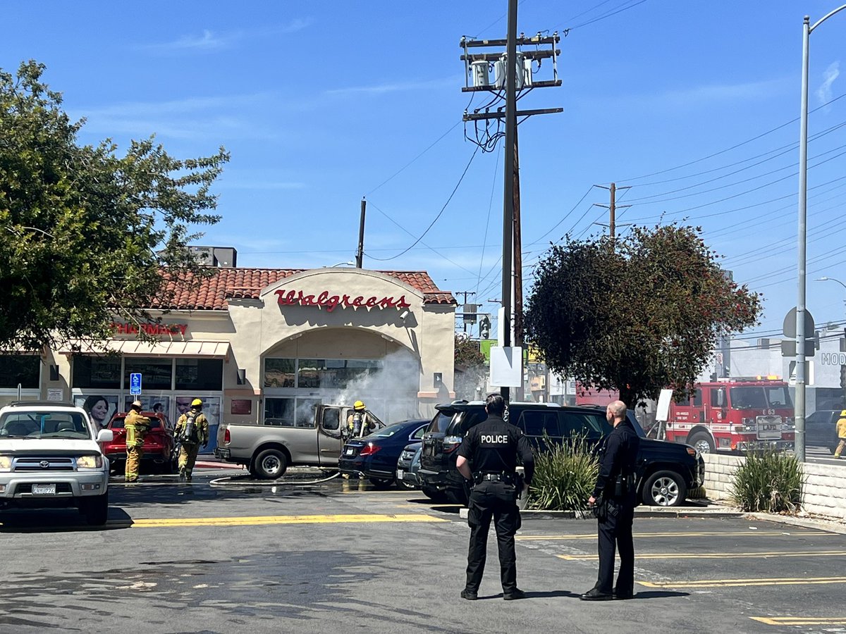 West La 311 tweet media