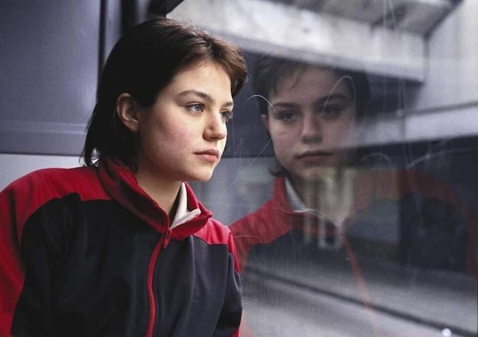 HebaWagih94's tweet image. "Your name is Rosetta. My name is Rosetta. You found a job. I found a job. You've got a friend. I've got a friend. You have a normal life. I have a normal life. You won't fall in a rut. I won't fall in a rut. Good night. Good night."

Rosetta (1999)