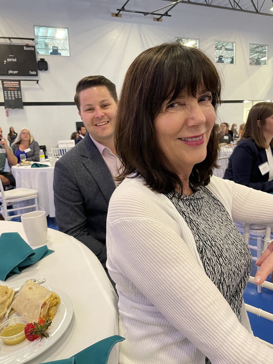 Our team spent the morning with @SBCSSanDiego at @SDRegionalEDC breakfast talking all things #inclusivesd! Great to see some of our favorite friends and colleagues @SupNoraVargas @chicanofed @MAAC_1965 @Markcaffertysd @LSahba and @lisetteislas1 among so many others!