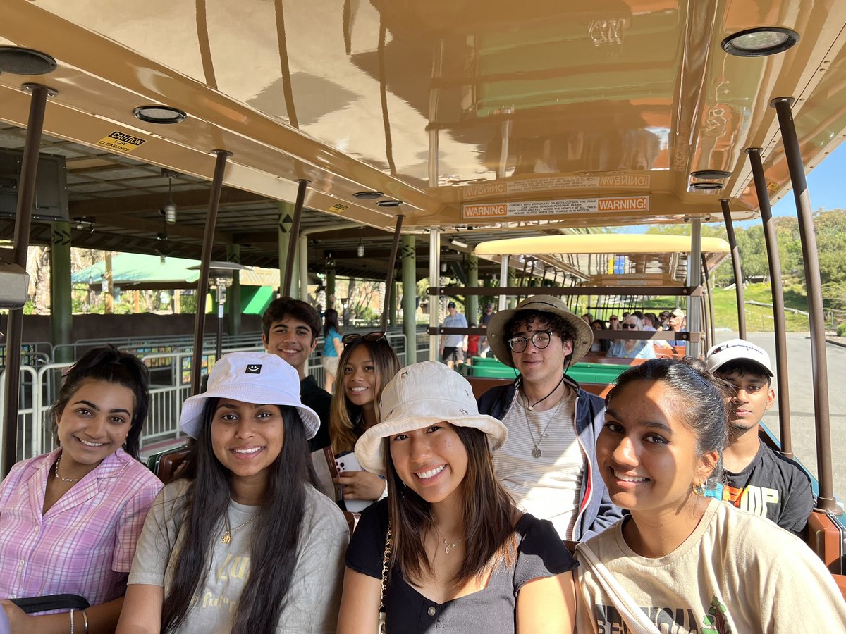 Cen10IB's tweet photo. @Cen10Huskies IB Biology went on a field trip to the @sandiegozoo Safari Park. For some students, this was their first experience at the park. I cannot wait to see their Scavenger Hunt Selfies #cen10ib #ibbio #ib_dp https://t.co/lx5boj2CFM