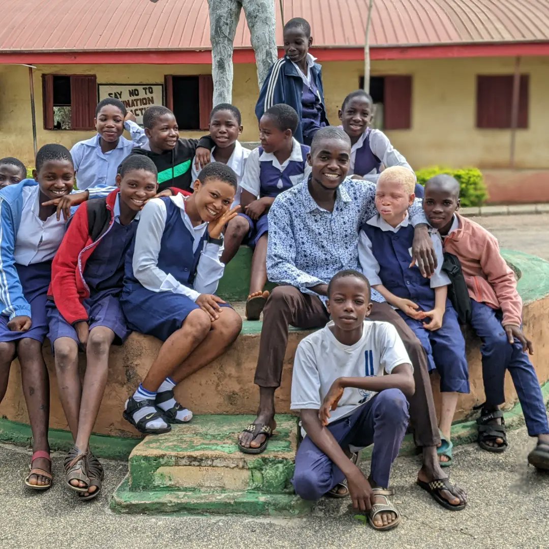 OgbujiAli's tweet image. We tried our best in serving the community and discharged our duties with love... impacting good morals to the students and community at Large
#Nysc
#poploading
#Ekiticorper