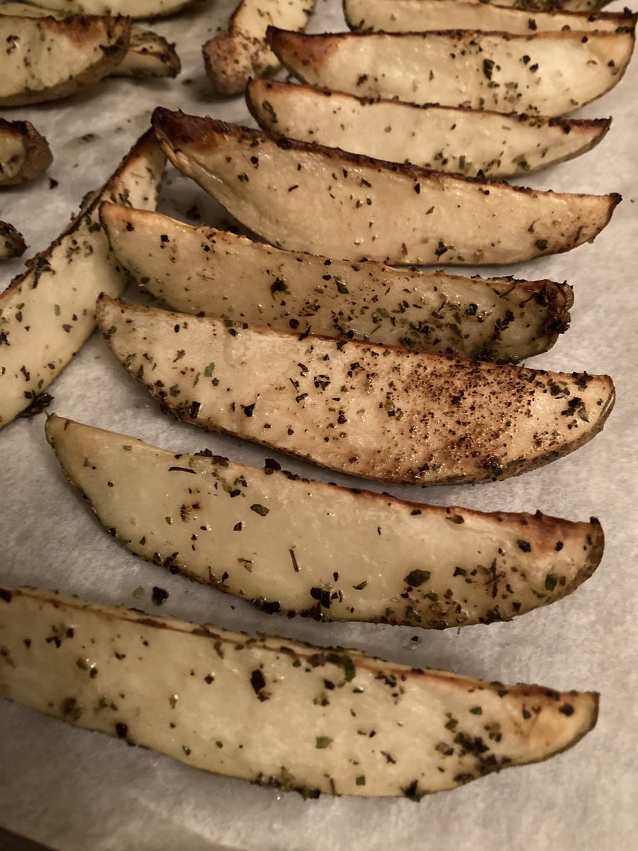 chefdepot's tweet photo. #TriviaTime can you name my #potates ? Learn the correct steps of #Cooking  @. https://t.co/THK1ZZHPzG Twitter #Retro #RetweeetPlease https://t.co/FPC0UEbT10