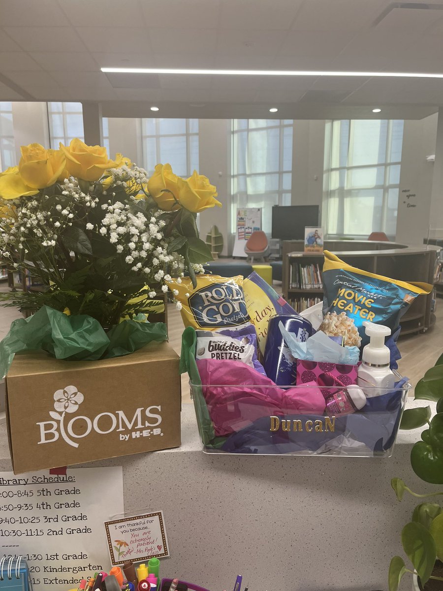 theACElibrary's tweet photo. Y’all, my librarian heart is just so full today! We have the best PTO in the district! Thank you @ace_pto for helping me celebrate my first librarians day! 📚😍🧡💙 #thehumblelibrarian https://t.co/GHeYJtYLe5