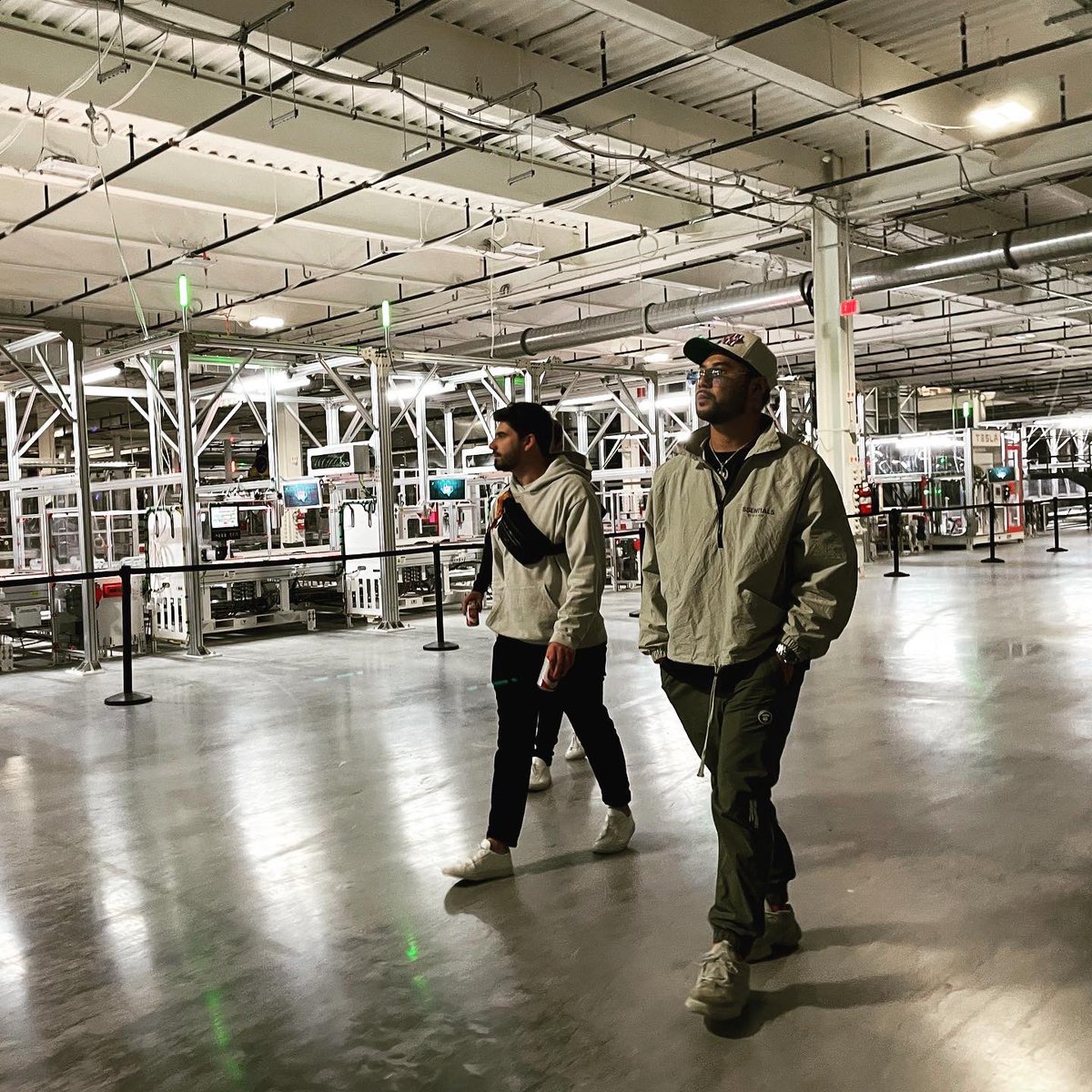 WaxMotif's tweet photo. Dropping heaters inside the new @Tesla gigafactory in Texas ✅🤠 Didn’t get to meet Elon but got to see the future 🚀 Down for round 2? @elonmusk https://t.co/oCij6rbk7v