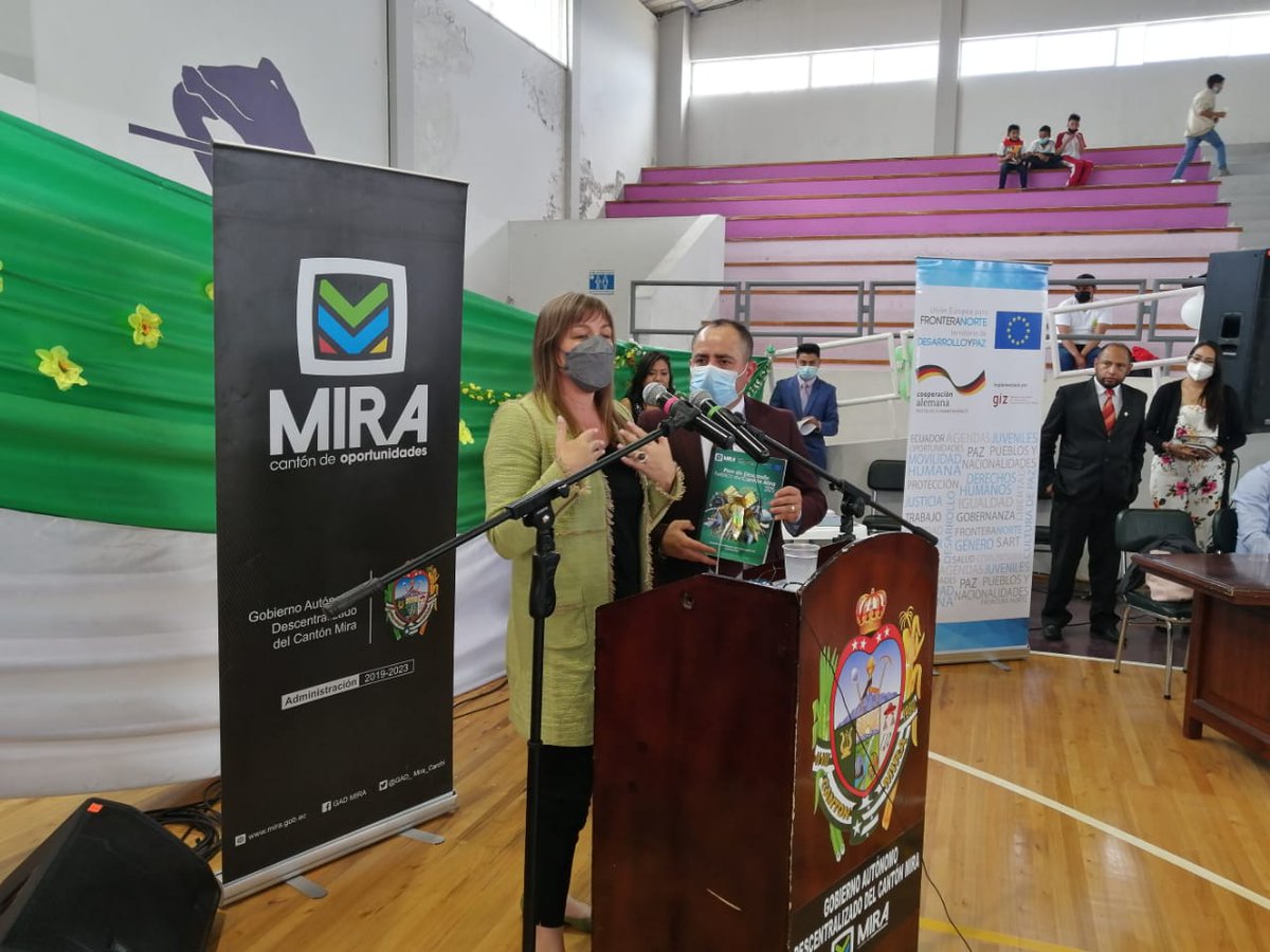 GIZEcuador's tweet photo. Entrega oficial del plan de turismo cantonal PLANTUR Mira 2025 y construcción de ruta ciclística para reactivación económica e inclusión social. Liderazgo del GAD Mira, asistencia técnica del Programa Unión Europea para Frontera Norte Territorio de Desarrollo y Paz/SI-Frontera. https://t.co/YLwFRkBb7J