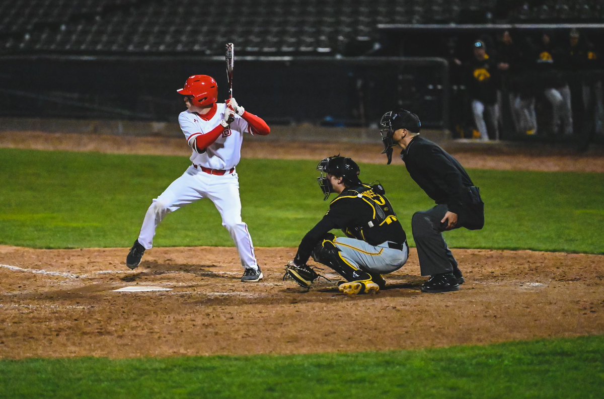 BradleyBaseball's tweet photo. 🚨Tomorrow we play our first series at home🚨

🕛12:00
🆚 Wright State
🏟Dozer Park https://t.co/Kms8s4H7bc