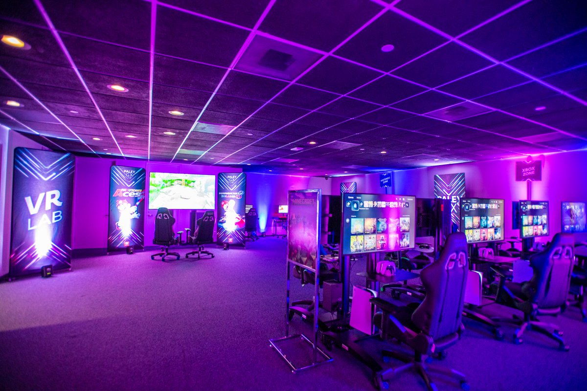 TheJerseyMomma's tweet photo. Hey Gamers! Check out this awesome event happening at the grand re-opening of the #PaleyGX Gaming Studio at @paleycenter ! #VR, console games, PC, you name it! Looks like a fun time for #gamers of all ages! Read more here: https://t.co/8YsGDITQhE
#NYC #NYfun #weekend https://t.co/8hdFcDuntv