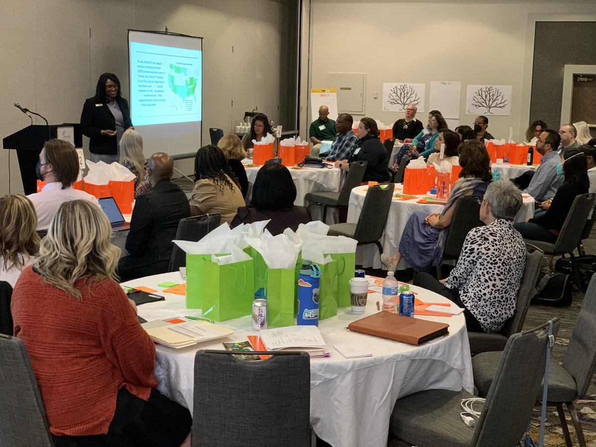BranchAlliance's tweet photo. As we close out the week, we want to give a special shout out to @4lizziebeth who tweeted her heart out during #BranchEDSummit2022 earlier this week. We appreciate you and your commitment to sharing your experience and to Educator Prep! 

#EducatorDiversity #CriticalReflection https://t.co/1lhSmlvMbq