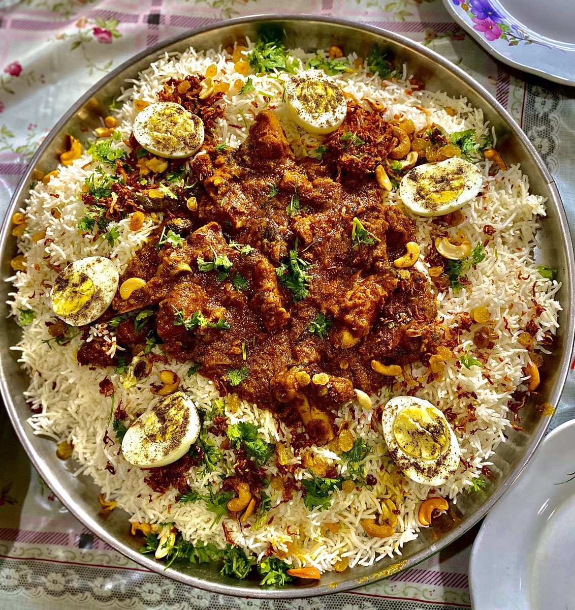 irfanhyd's tweet photo. What more can i ask for when i can have this @ 🏠 an #Homemade #MuttonMandi 🐑 #Ramadan #RamadanSpecial 🥘 #Foodie @HiHyderabad 🤤 https://t.co/2BenPZXiXm