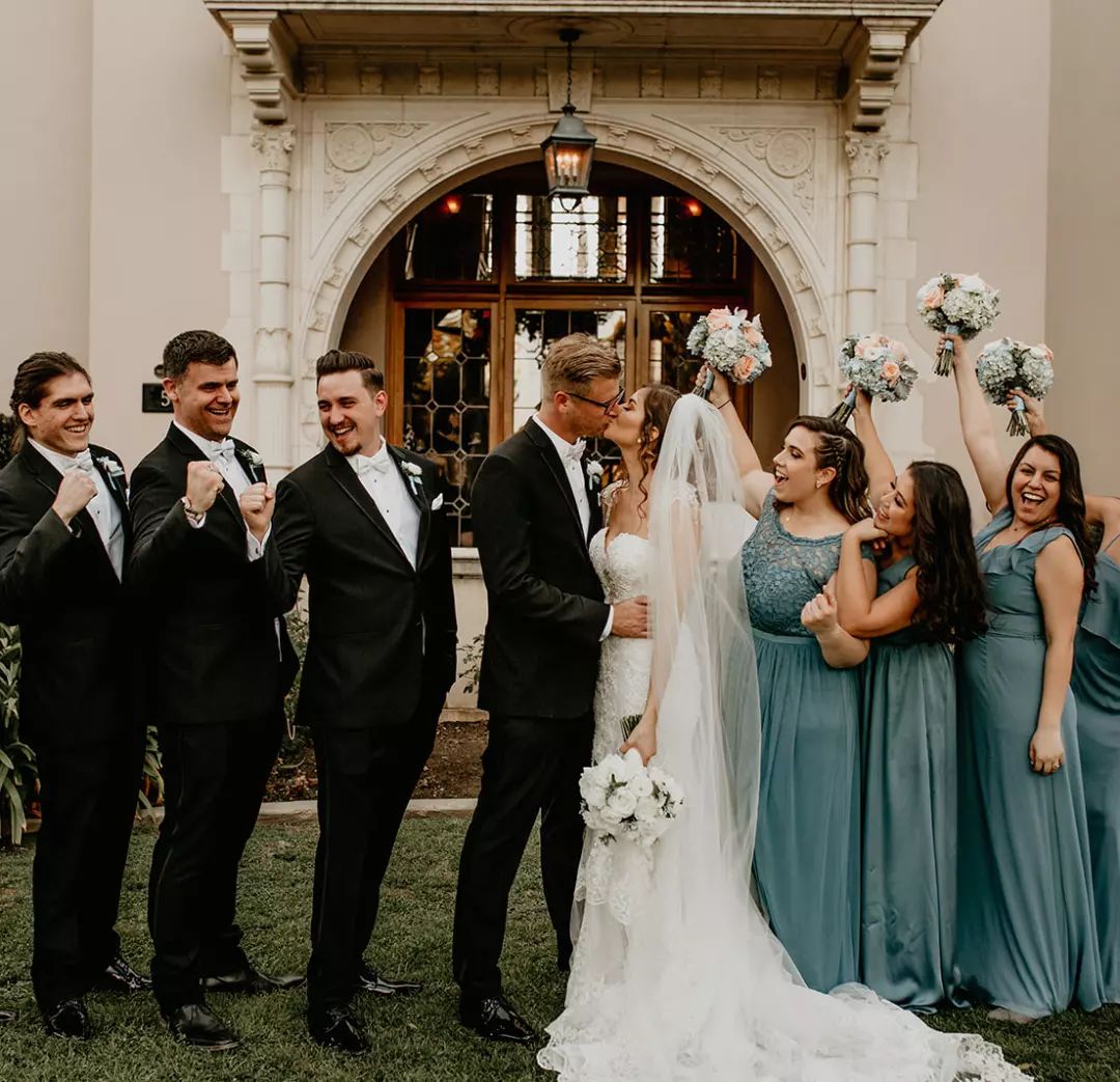 MaxwellHousePas's tweet photo. So you found "The One" and you are ready to say "I do!", but how do you know whom to trust with planning the most important day in your lives?  Enter...Wedding Planners - the heroes of the event world!  

This lovely wedding was produced one of our favorite planners, cindyarenas https://t.co/NZyRjXM0cp